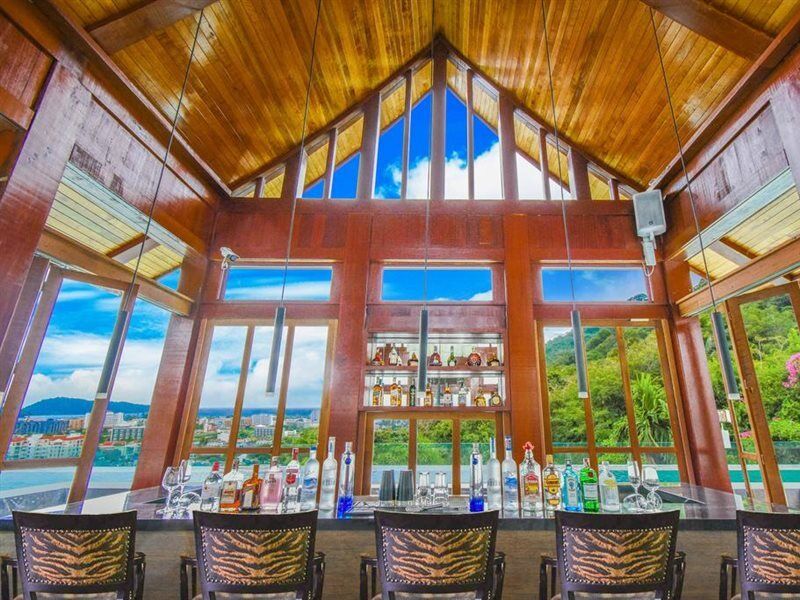 ホテル The Aristo Seaview パトン エクステリア 写真
